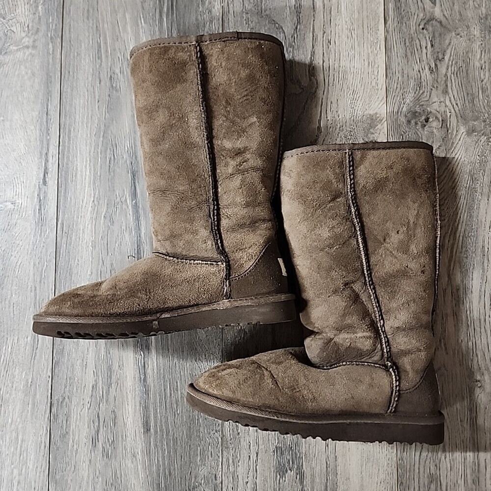 UGG Classic Tall Boots Brown Leather Outer Sheepskin Lining Australia Size 4